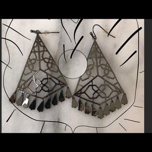 ISO Kendra Scott Gunmetal